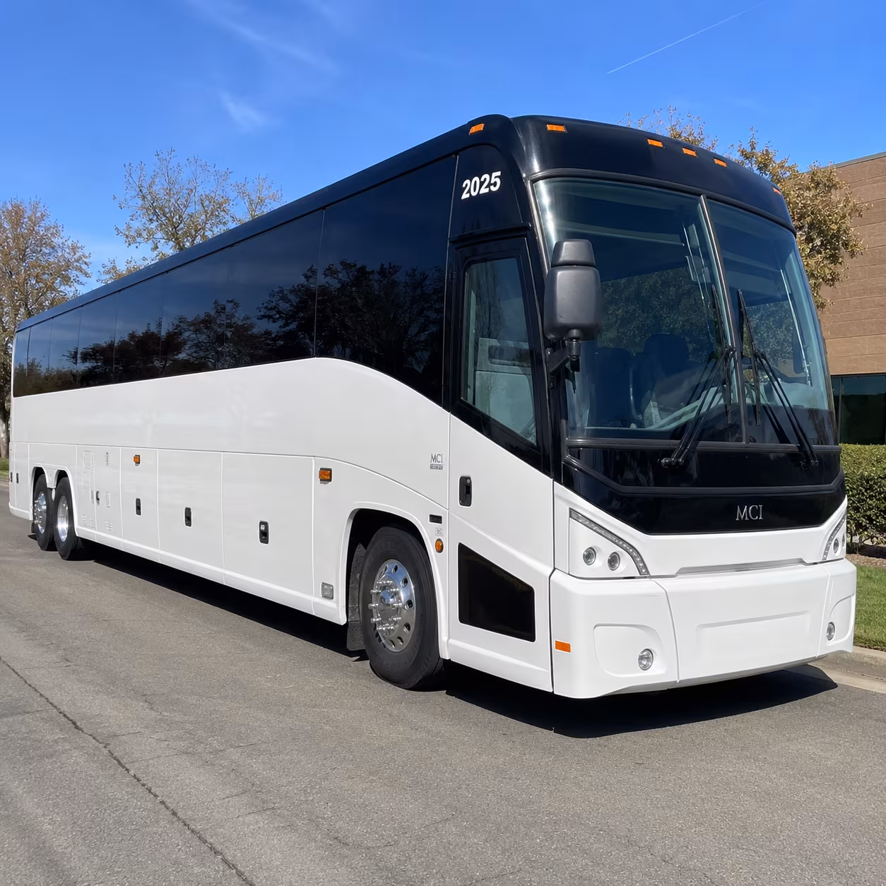 field trip buses to the frost museum of science and pamm in downtown miami