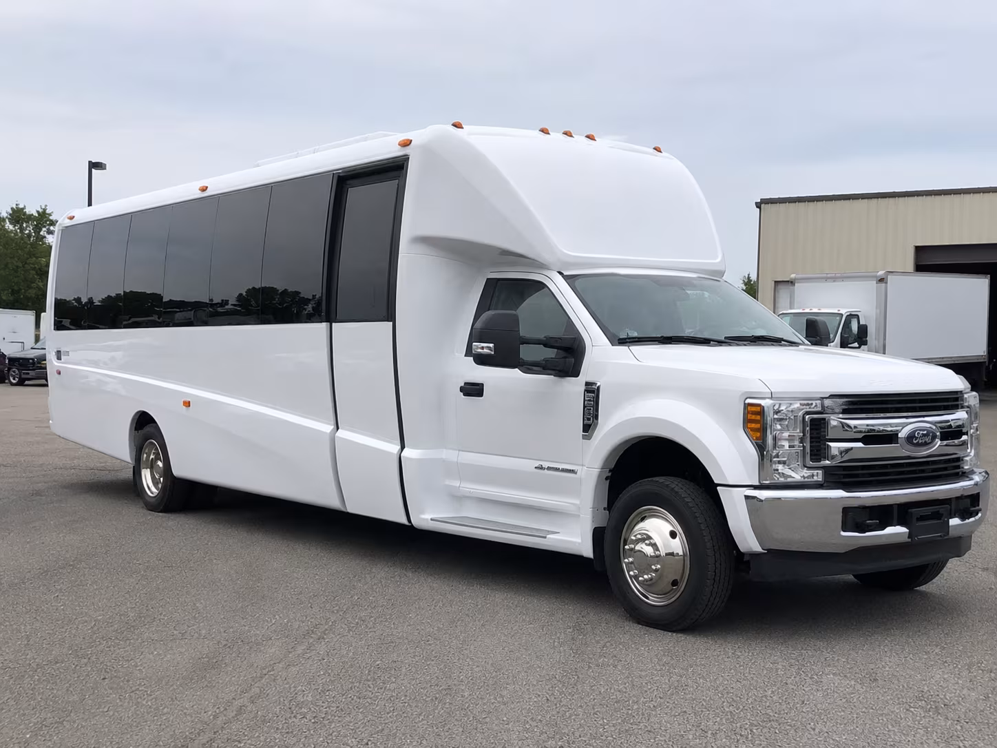 minibus rentals for prom groups heading to south beach and brickell